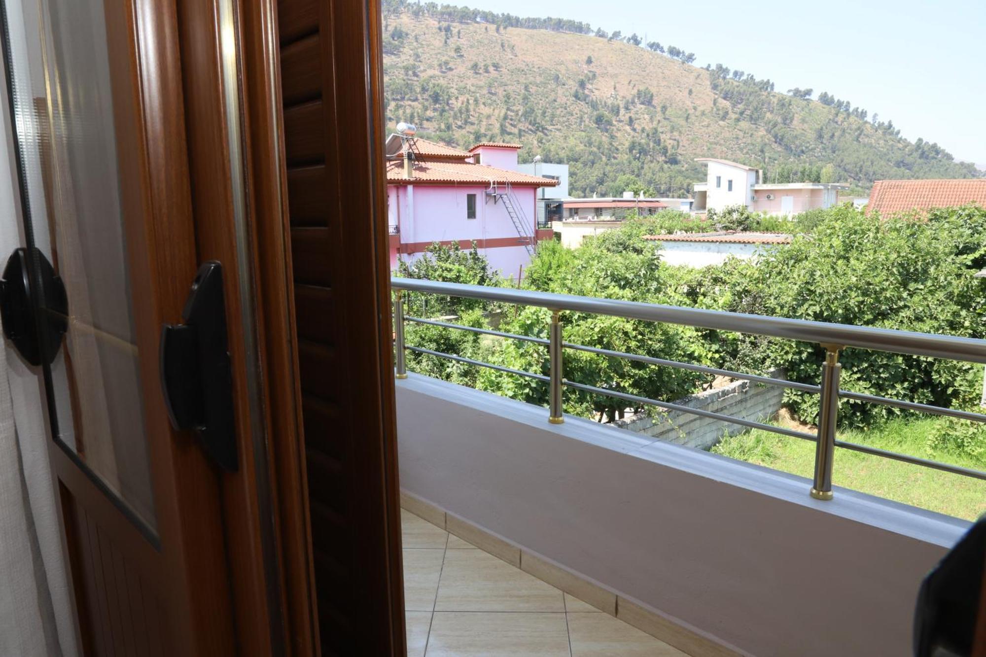 Fjorentin Appartement Berat