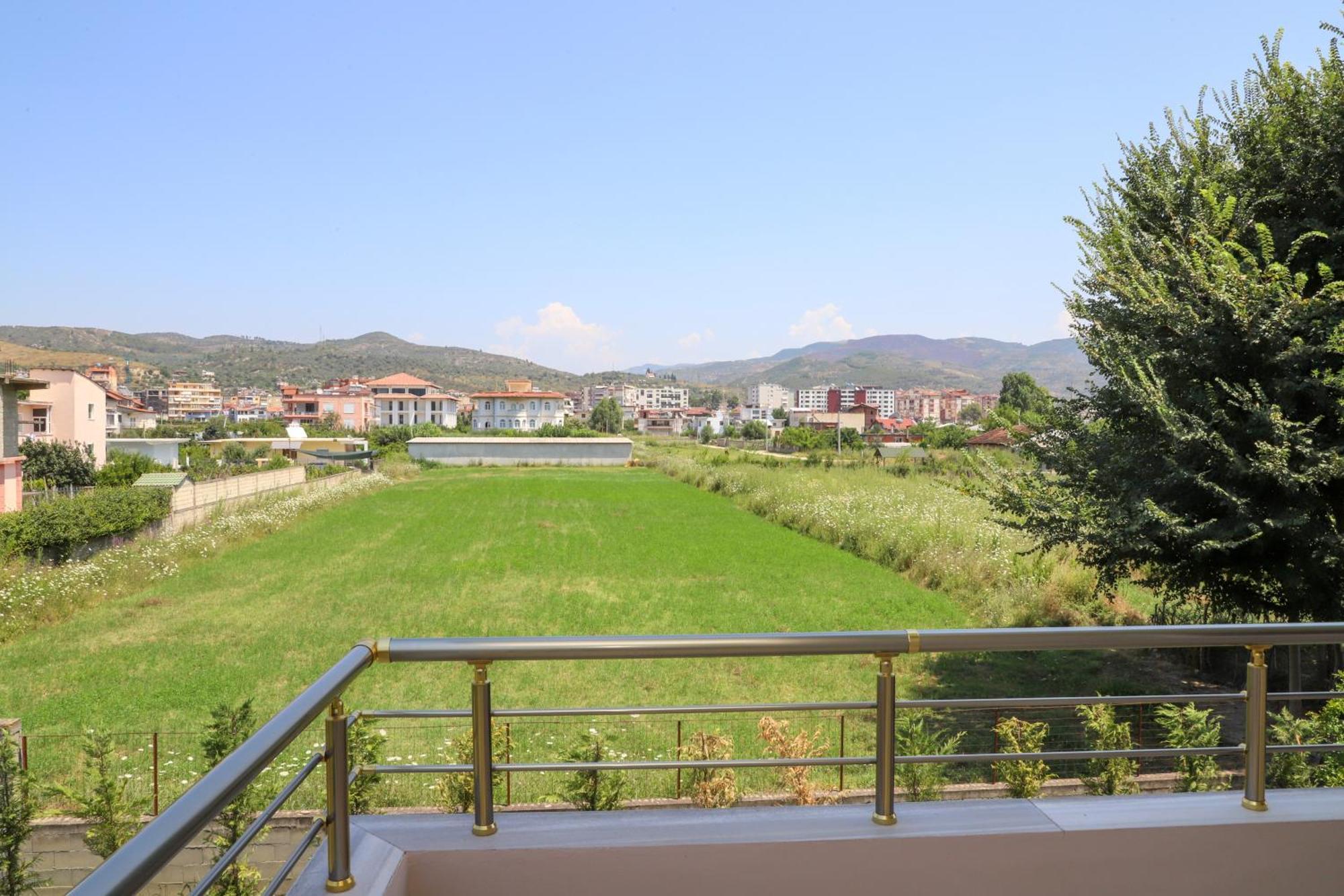 Fjorentin Appartement *